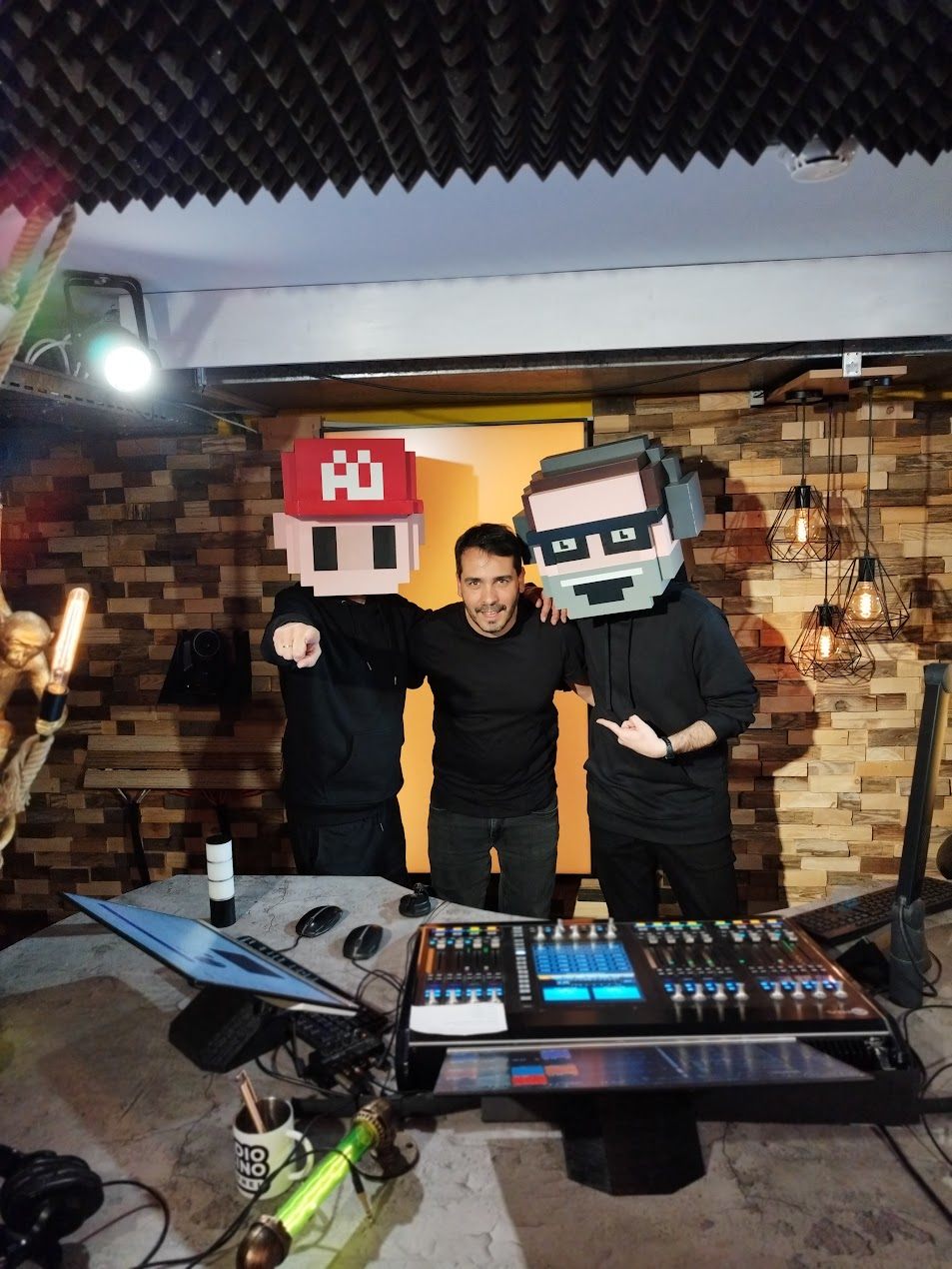 Matteo Vanetti con i producer DaBrozz